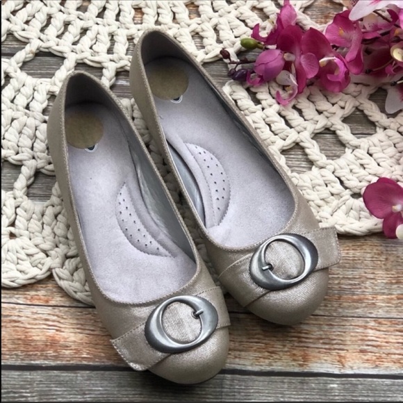 dr scholls silver flats